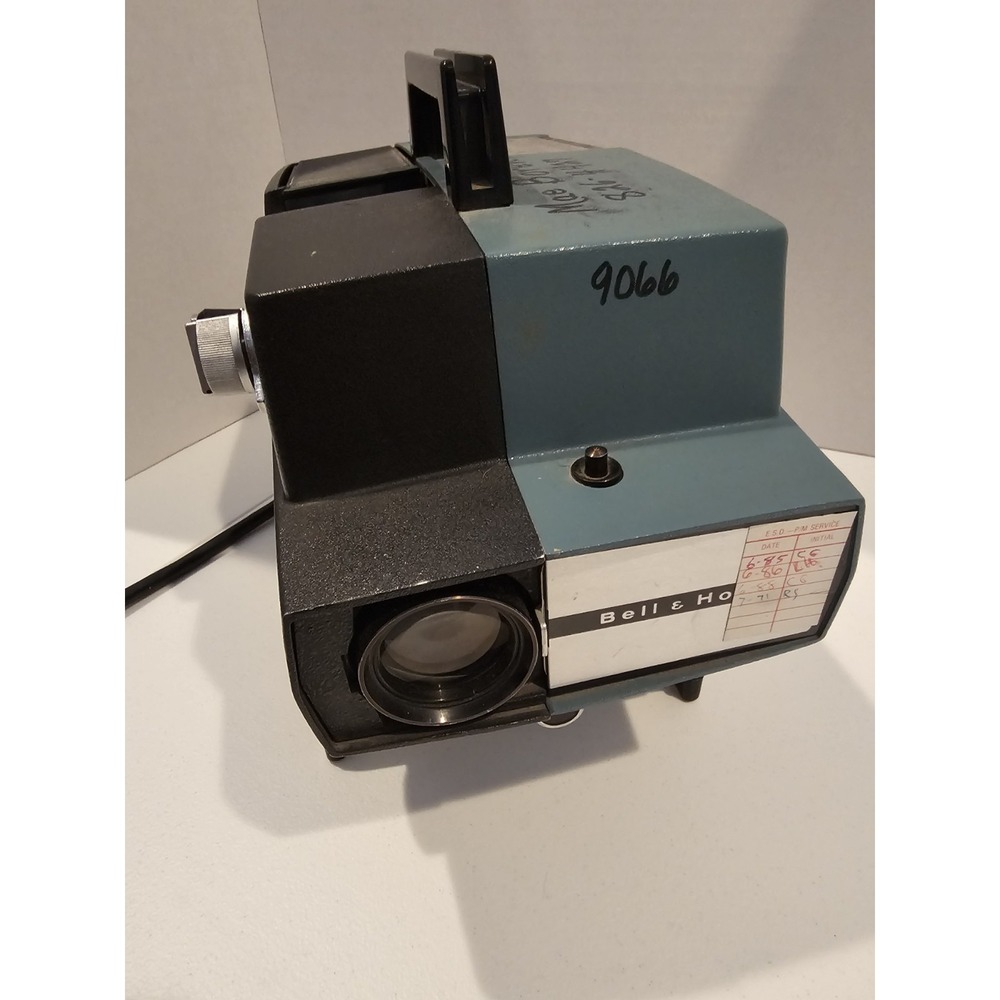 Vintage Bell & Howell Autoload Slide Projector | Powers‎ On | Untested